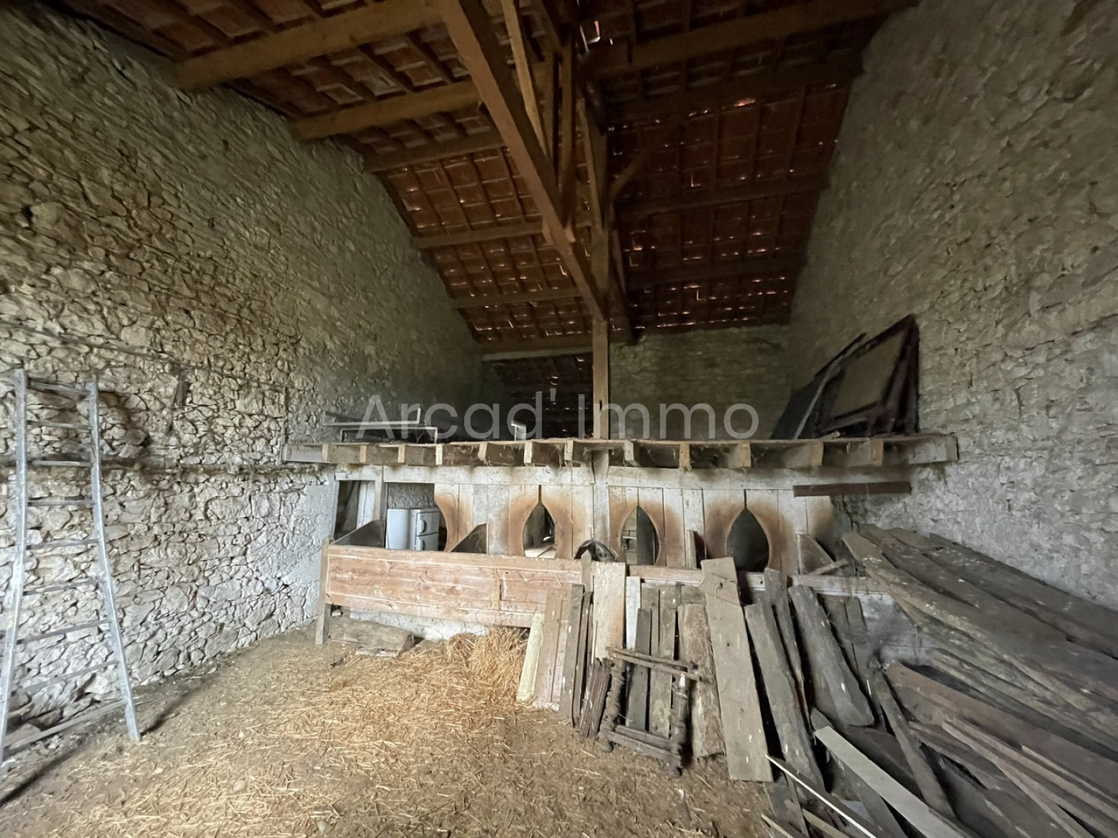 Vente Tr s Belle Propri t Sur La Colline Avec Vue D gag e Une Maison vente-tr-s-belle-propri-t-sur-la-colline-avec-vue-d-gag-e-une-maison